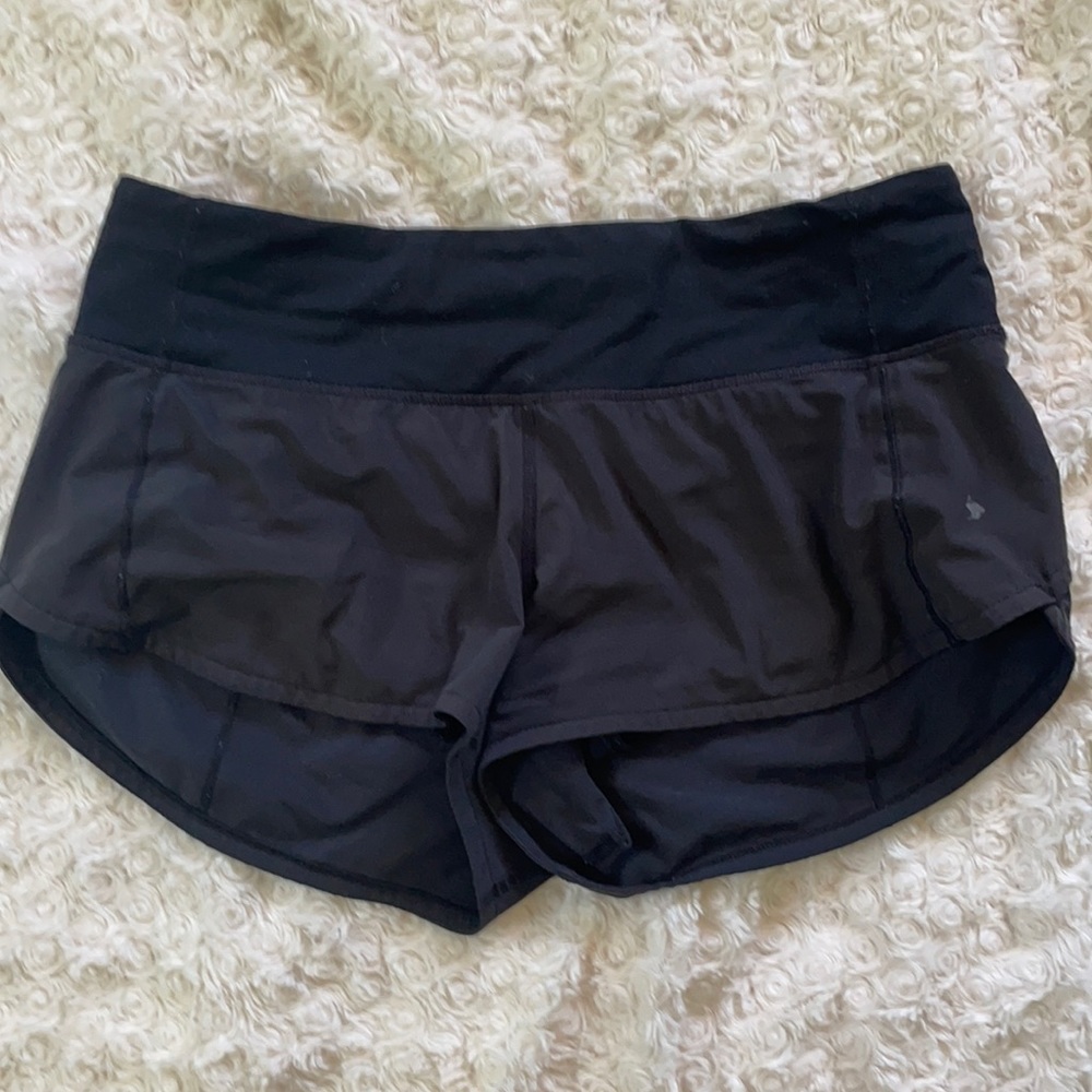 Lululemon hotty hot short 2.5”